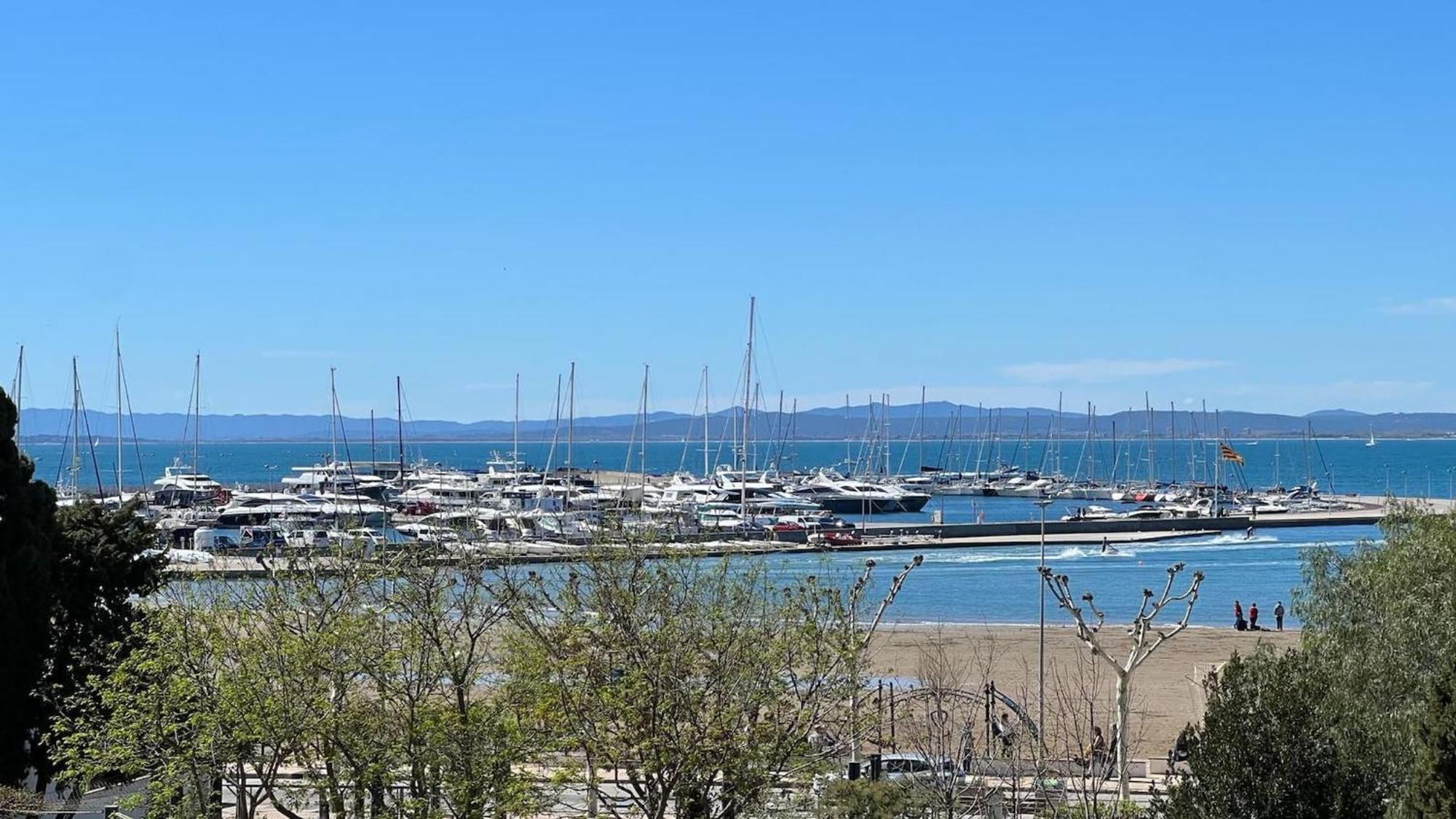 Apartamento Frente Al Mar Roses Eksteriør bilde